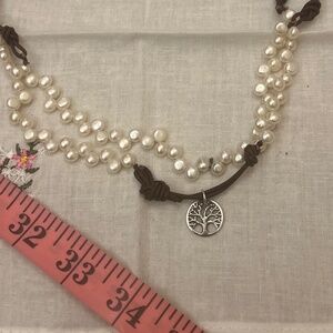 Pearl, leather necklace